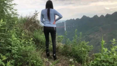 太牛了 在山顶做爱 一览众山小 哪里都是做爱的风景