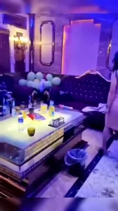 捆绑扣穴，大屁股用力夹紧单男