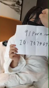 不知道做了多少次，露脸水多肥鲍特骚待操，有验证，结尾有彩蛋